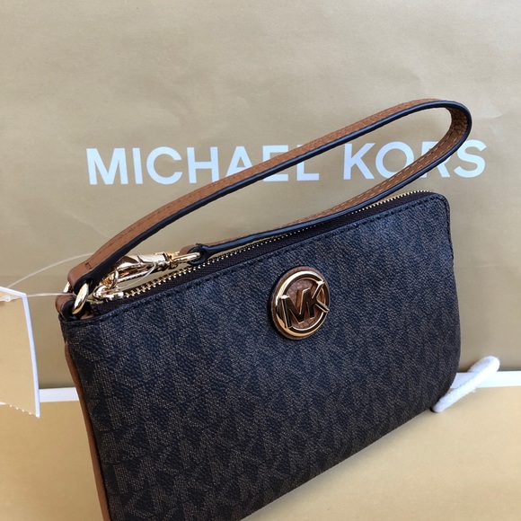🌹Michael Kors Fulton Brown Wristlet 🌹 - Picture 2 of 6